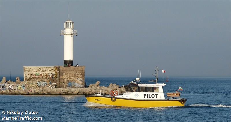 PILOT 1