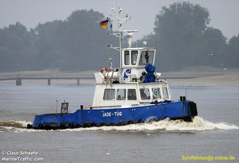 JADE TUG