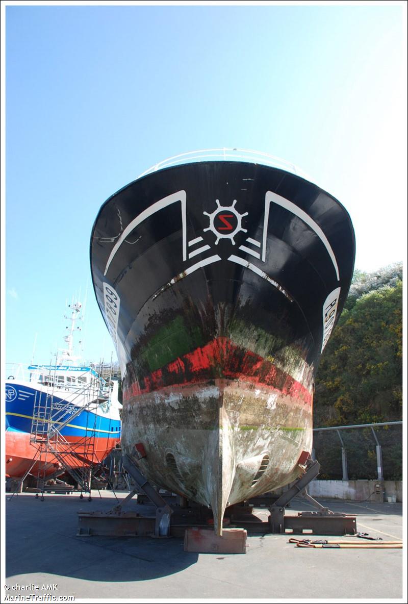 F/V FLEUR DE GWARES