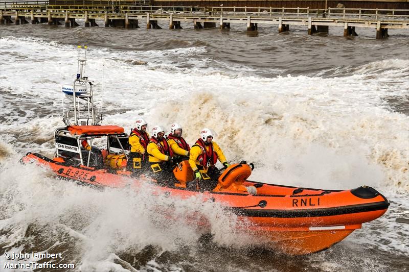 RNLI LIFEBOAT B-925