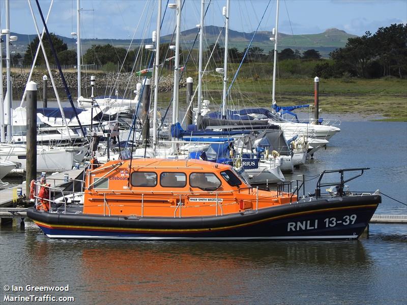 RNLI LIFEBOAT 13-39