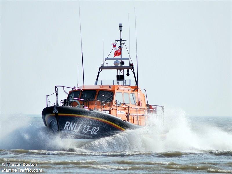RNLI LIFEBOAT 13-02