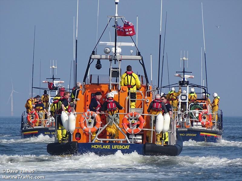 RNLI LIFEBOAT 13-06