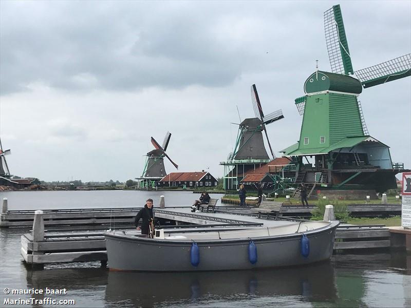 DUTCH BOAT TOURS 2
