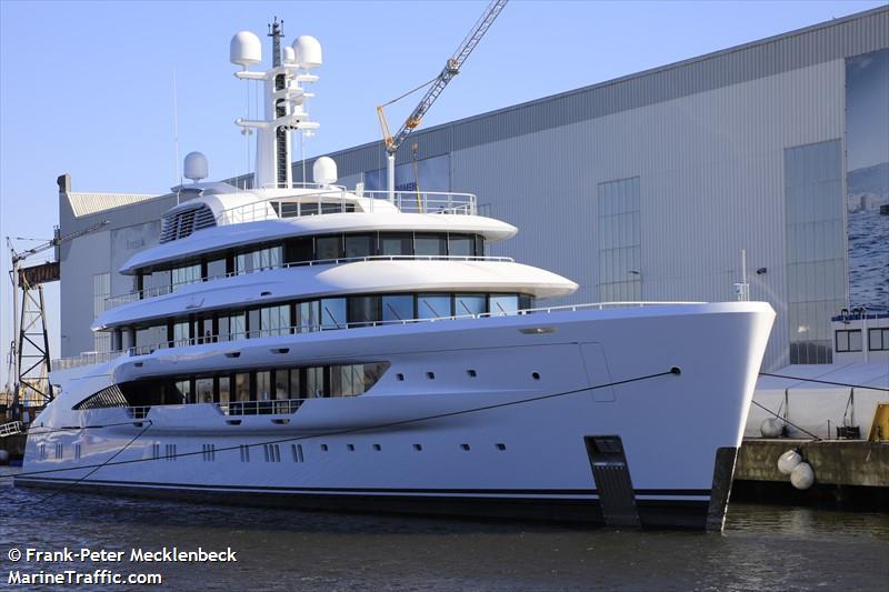 DAMEN YACHTING 477