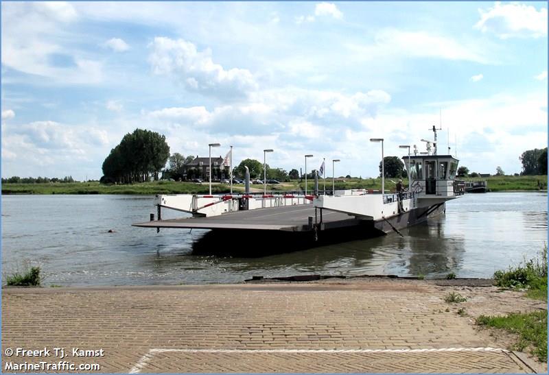 PONT OPHEUSDEN