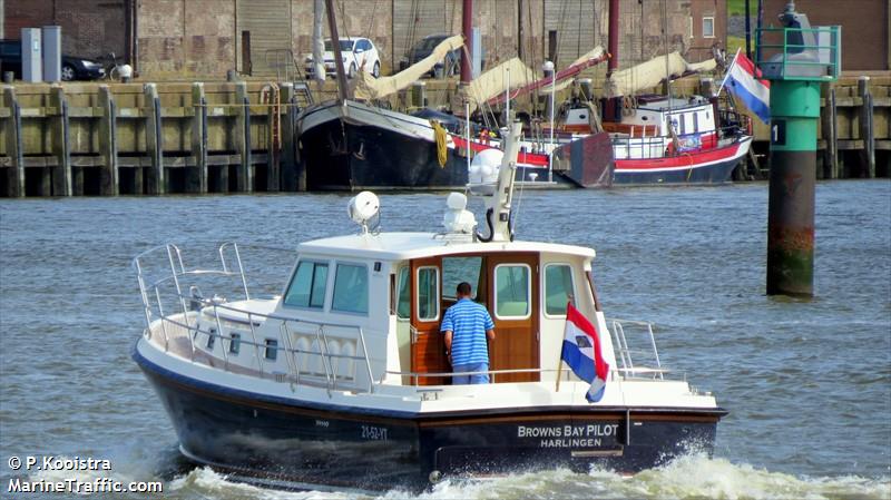 BROWNS BAY PILOT