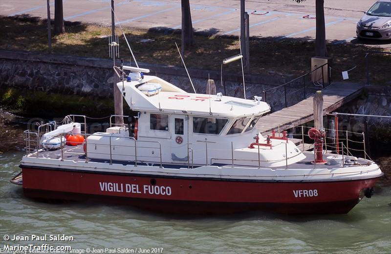 VF R08