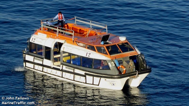 QM2 TENDER 12