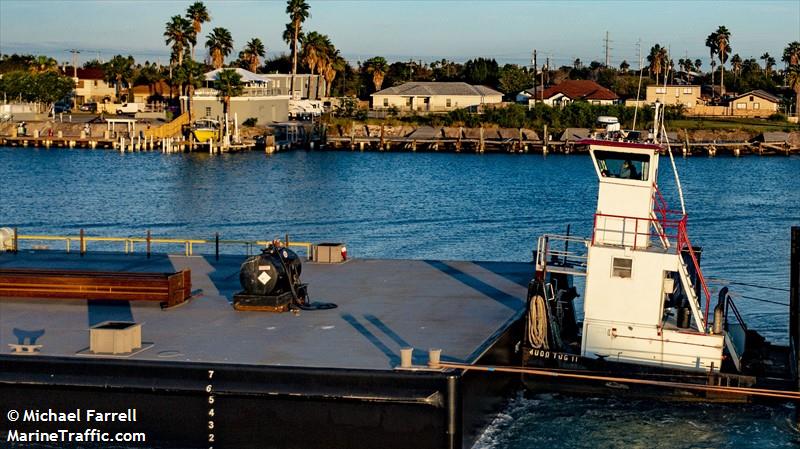 MUDD TUG 11