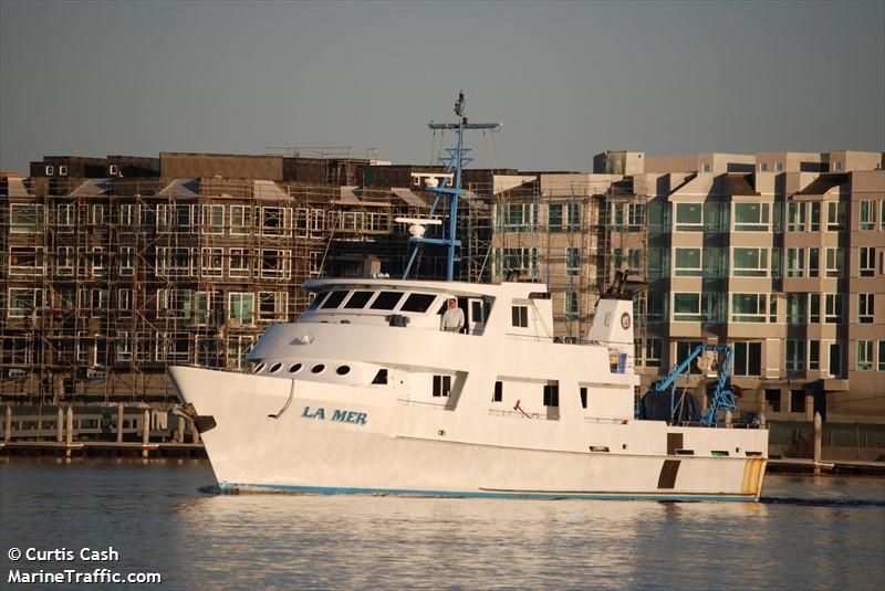 M/V LA MER