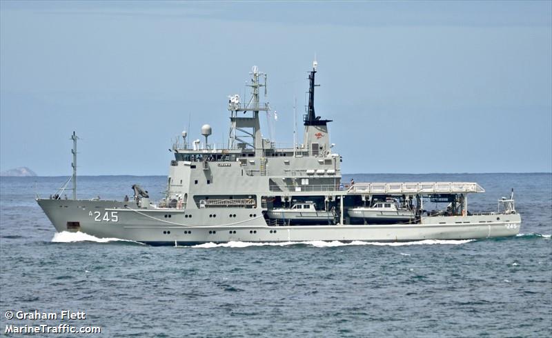 HMAS LEEUWIN