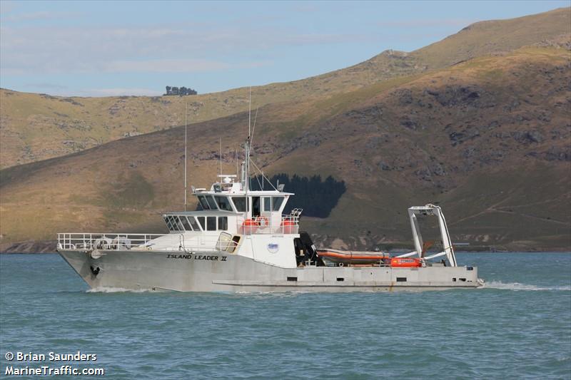 ISLAND LEADER II