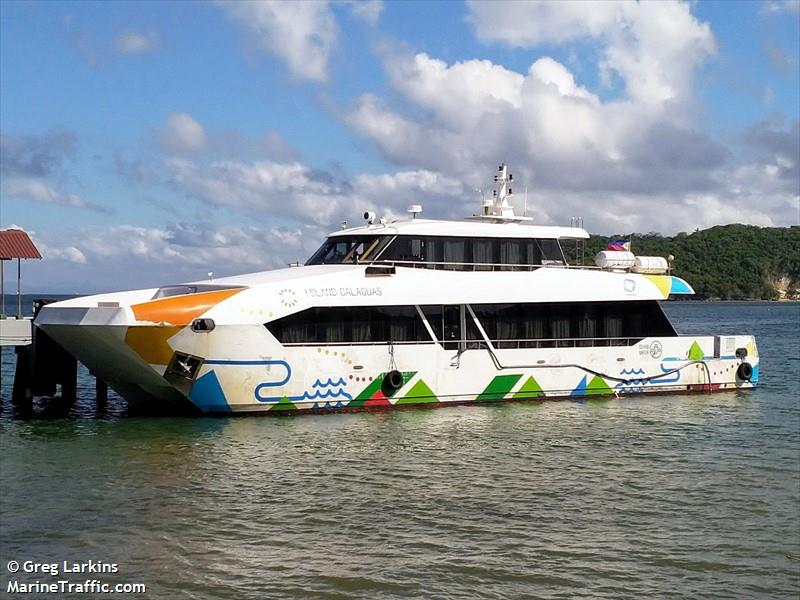 ISLAND CALAYAN